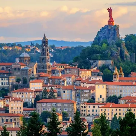 L'arpege Du Puy Jardin Parking Vue * Le Puy-en-Velay