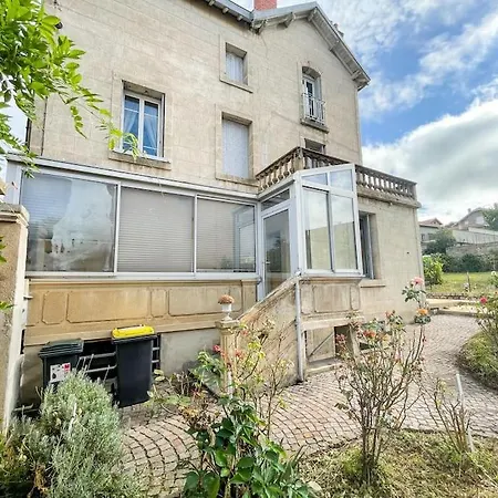 Сasa de vacaciones L'arpege Du Puy Jardin Parking Vue