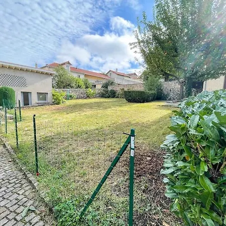 L'arpege Du Puy Jardin Parking Vue Сasa de vacaciones Le Puy-en-Velay
