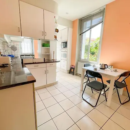 L'arpege Du Puy Jardin Parking Vue Сasa de vacaciones *